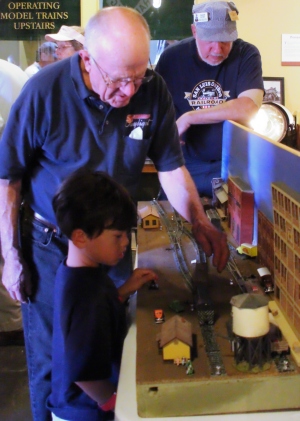 photo Docent demonstration